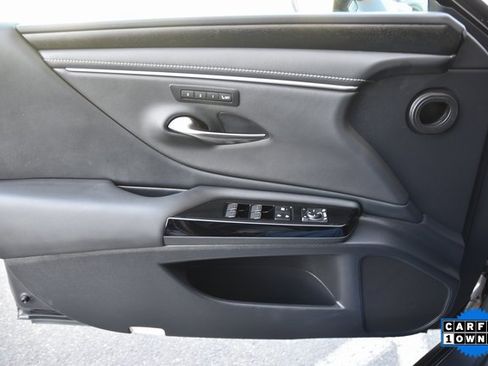 Used 2025 Lexus ES 300h 300h image 20