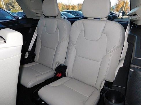 New 2026 Volvo XC90 B6 Ultra w/ Protection Package AWD/4WD image 13