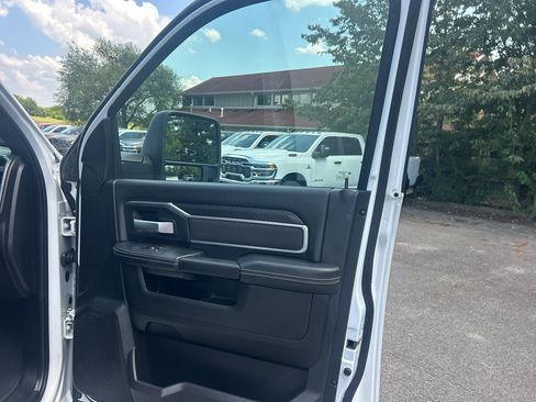 Certified 2026 RAM 2500 Big Horn AWD/4WD image 16