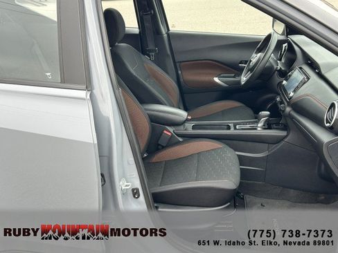 Used 2023 Nissan Kicks SR w/ Interior Electronics Package FWD image 26