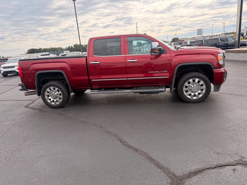 Used 2018 GMC Sierra 2500 Denali AWD/4WD image 7