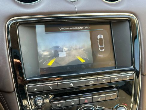 Used 2016 Jaguar XJ L Portfolio image 28