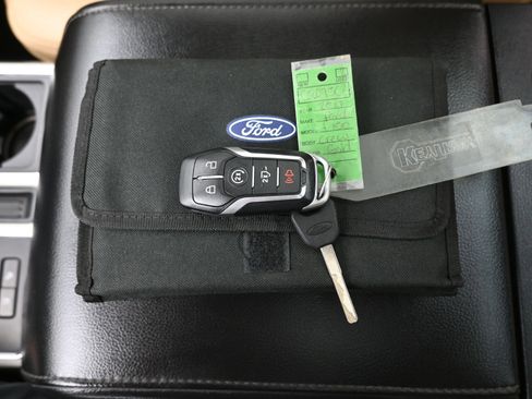 Used 2017 Ford F150 Lariat w/ Equipment Group 502A Luxury image 20