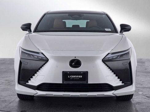 Certified 2023 Lexus RZ 450e Premium w/ Technology Package image 8