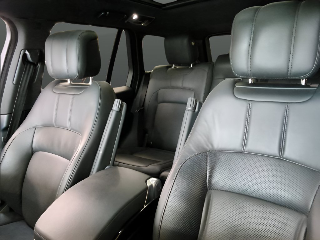 Used 2019 Land Rover Range Rover HSE AWD/4WD image 14