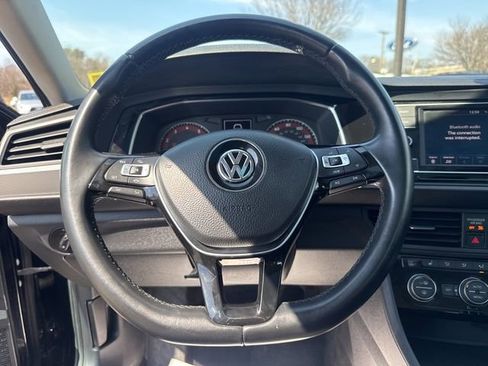 Used 2019 Volkswagen Jetta SE FWD image 12