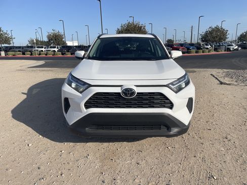Used 2025 Toyota RAV4 XLE w/ Convenience Package FWD image 8
