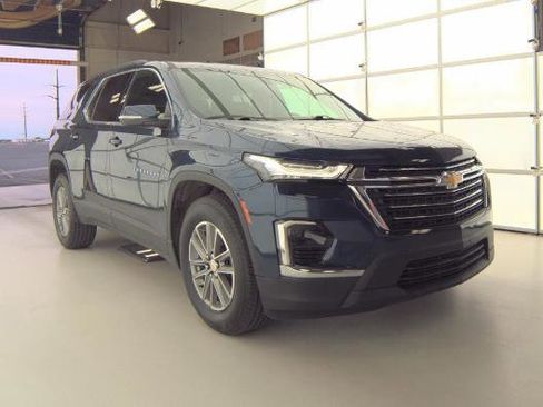 Used 2023 Chevrolet Traverse LT AWD/4WD image 2