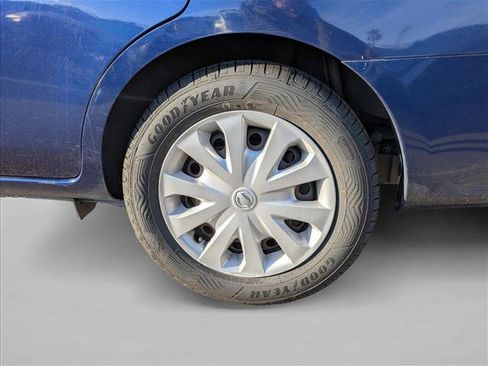 Used 2018 Nissan Versa SV image 9