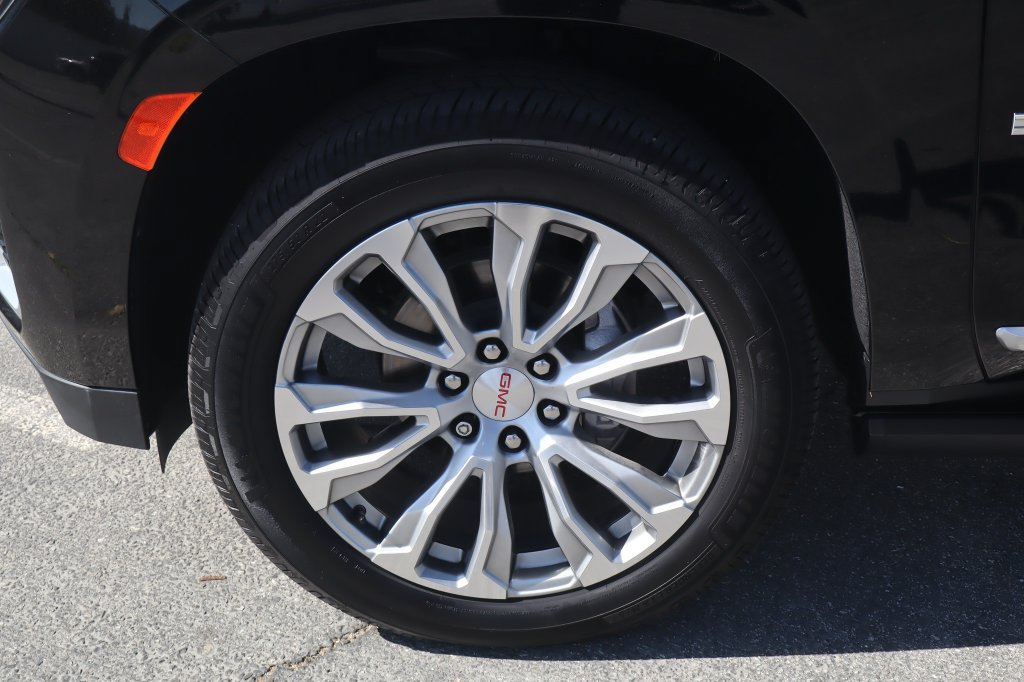 Used 2022 GMC Yukon Denali AWD/4WD image 17