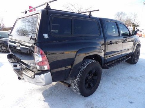 Used 2015 Toyota Tacoma 4x4 Double Cab w/ SR5 Package image 6