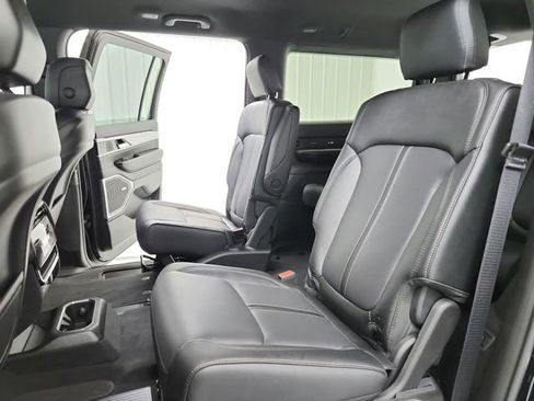 New 2026 Jeep Grand Wagoneer Limited w/ HD Trailer Tow Package image 43