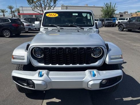 Used 2024 Jeep Wrangler High Altitude AWD/4WD image 9