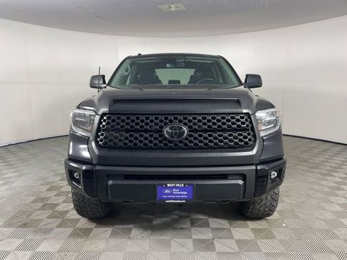 Used 2018 Toyota Tundra SR5 w/ TRD Off Road Package AWD/4WD image 26