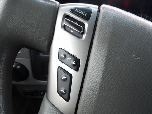 Used 2017 Nissan NV 3500 SL w/ Technology Package RWD image 19