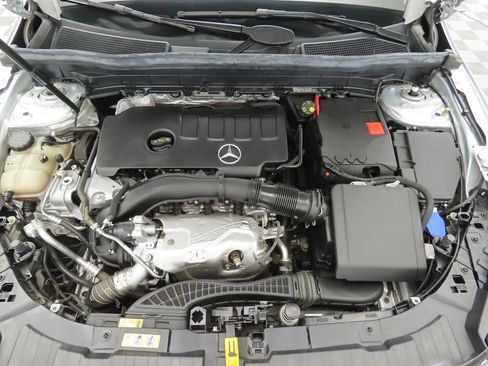 Certified 2022 Mercedes-Benz GLB 250 image 29