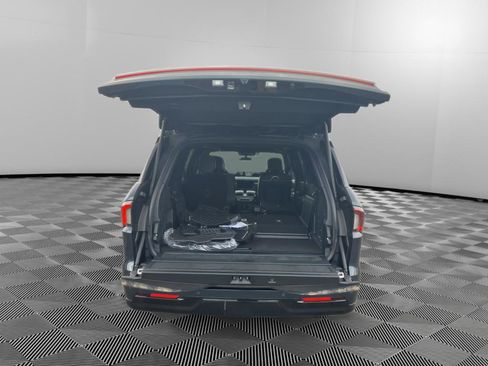 New 2026 Lincoln Navigator Reserve AWD/4WD image 7