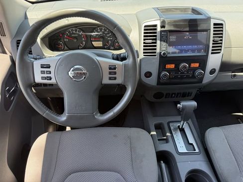 Used 2019 Nissan Frontier SV w/ Value Truck Package RWD image 12