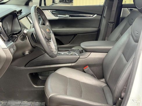 Used 2024 Cadillac XT5 Premium Luxury FWD image 5