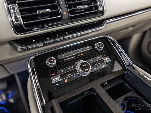 Used 2021 Lincoln Navigator Reserve w/ Luxury Package AWD/4WD image 29