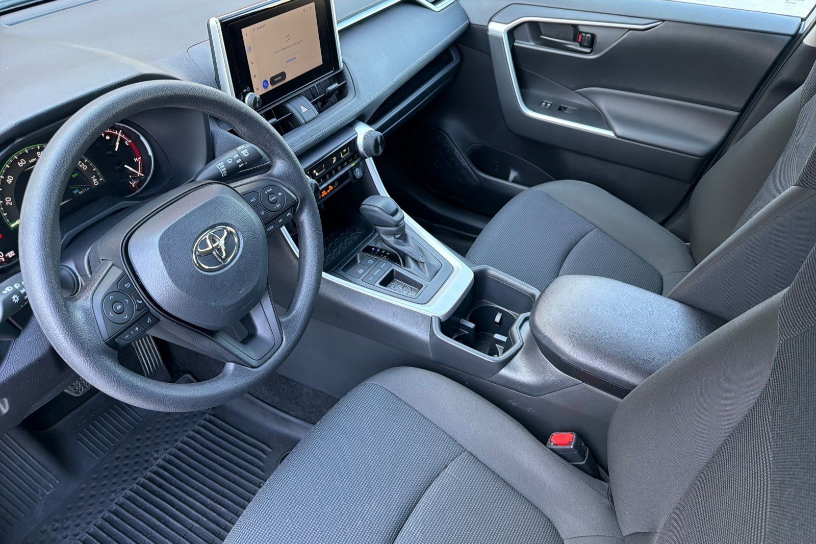Certified 2025 Toyota RAV4 LE FWD image 9