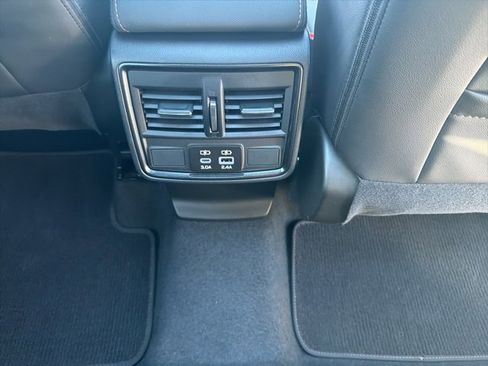 Used 2025 Subaru Forester Sport image 15
