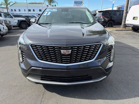 Used 2023 Cadillac XT4 Premium Luxury image 3