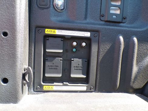 Used 2024 Ford F150 Platinum w/ Equipment Group 702A High AWD/4WD image 9