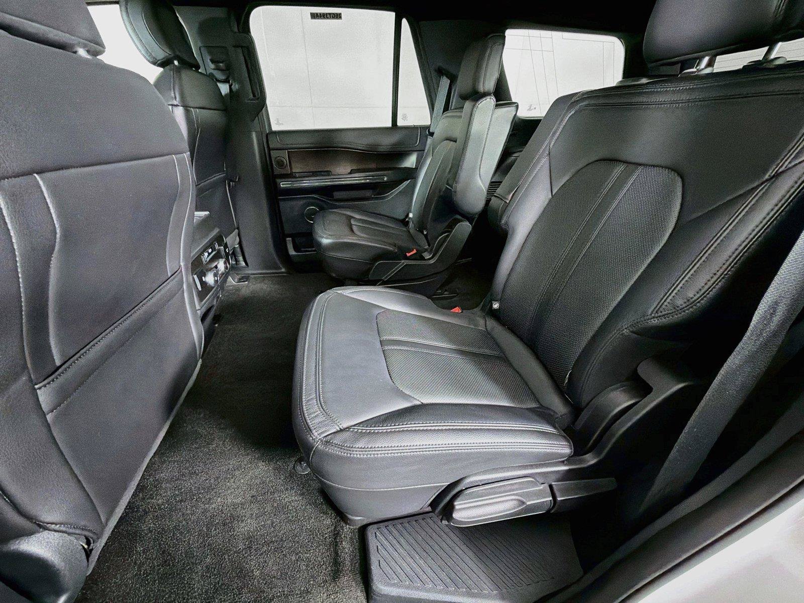 Used 2020 Ford Expedition Limited w/ Equipment Group 302A AWD/4WD image 27