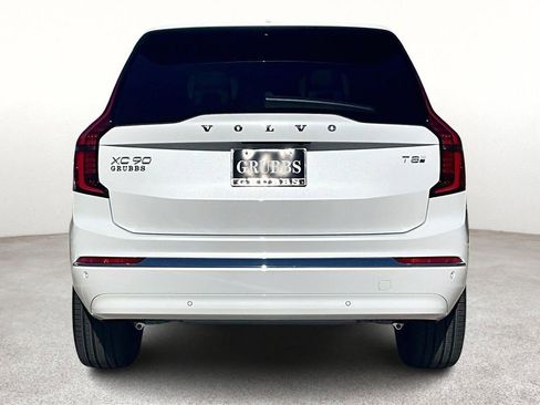 New 2026 Volvo XC90 T8 Plus AWD/4WD image 7