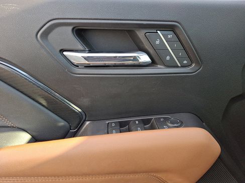 Used 2023 GMC Canyon AT4 w/ AT4 Premium Package image 11