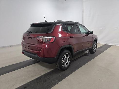 Used 2022 Jeep Compass Trailhawk w/ Trailhawk Convenience Group AWD/4WD image 2