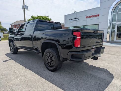 Used 2024 Chevrolet Silverado 2500 LTZ w/ LTZ Plus Package AWD/4WD image 6