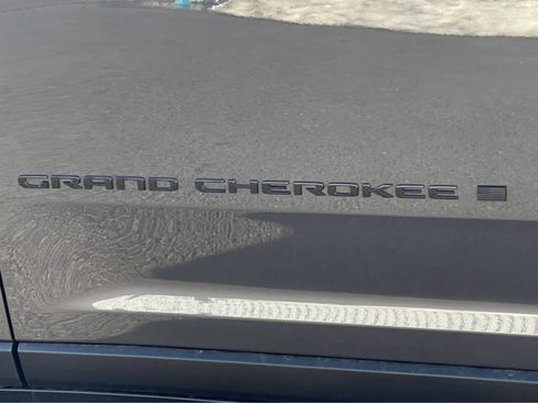 New 2025 Jeep Grand Cherokee L Altitude image 7