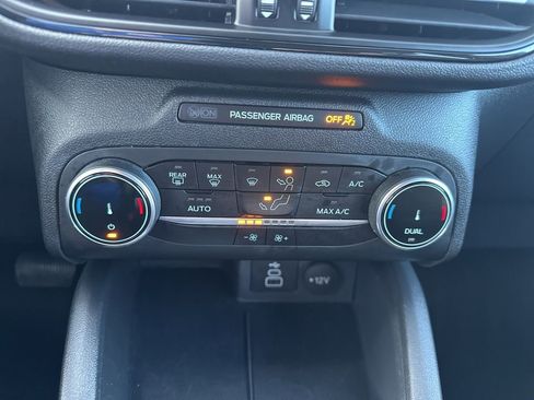 Used 2025 Ford Escape ST-Line image 5