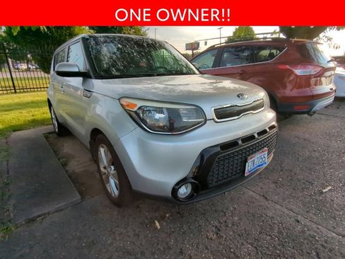 Used 2016 Kia Soul + w/ Primo Package FWD image 3