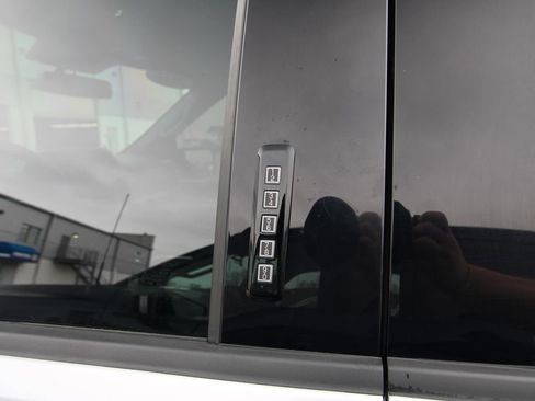 Used 2022 Ford F150 XLT w/ Equipment Group 302A High image 37