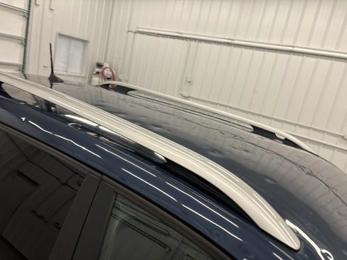 Used 2021 Jeep Cherokee Latitude FWD image 28