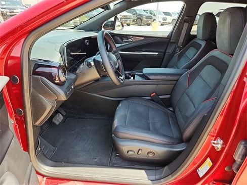 Used 2024 Chevrolet Blazer EV RS image 11