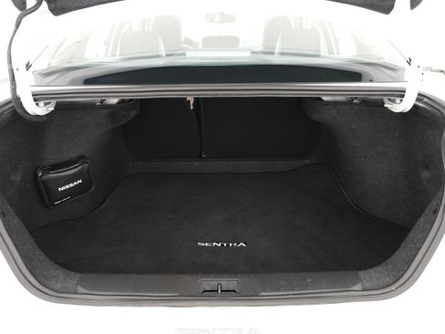 Used 2021 Nissan Sentra SR w/ SR Premium Package FWD image 36