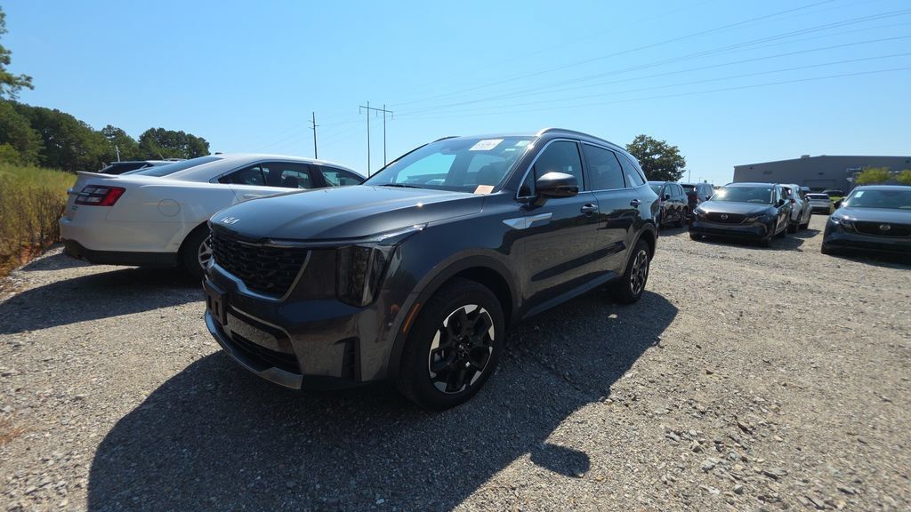 Used 2024 Kia Sorento S AWD/4WD image 2