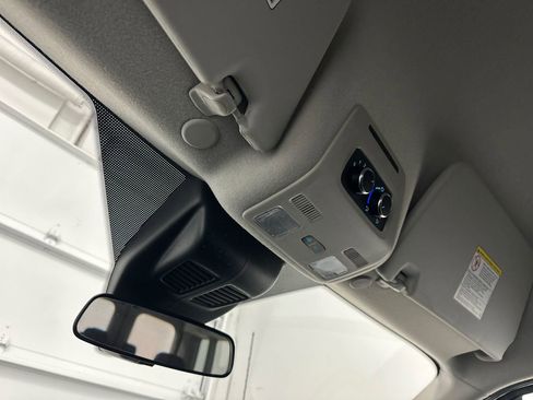 Used 2022 Ford Transit 350 XLT RWD image 32