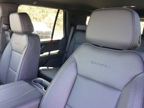 New 2026 GMC Yukon Denali AWD/4WD image 13