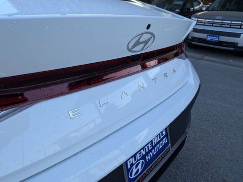 New 2026 Hyundai Elantra SE FWD image 10