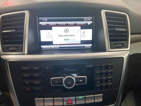Used 2015 Mercedes-Benz GL 450 4MATIC image 18