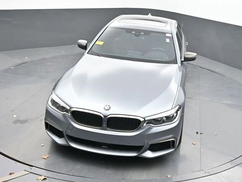 Used 2018 BMW M550i xDrive image 14