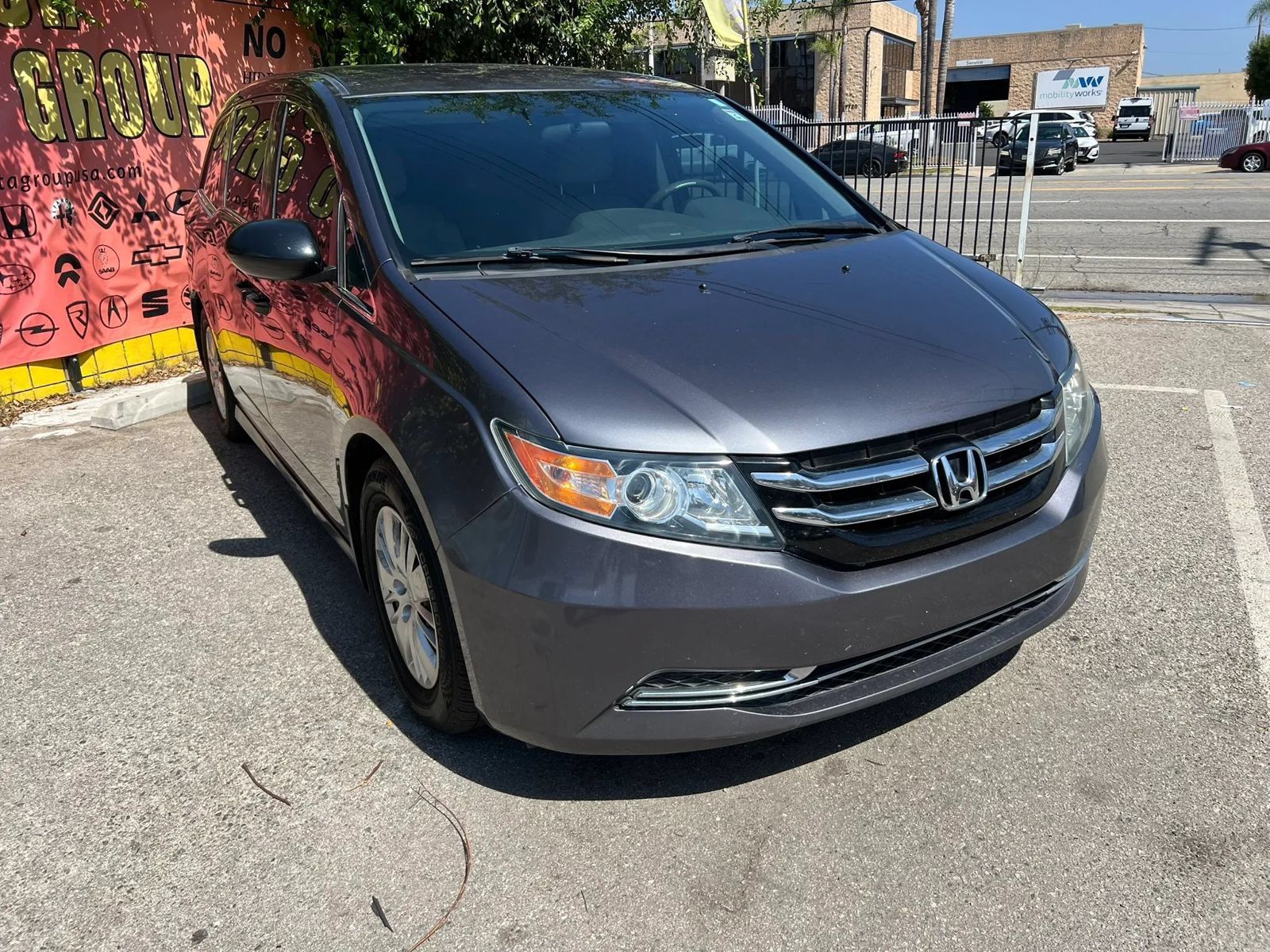 Used 2016 Honda Odyssey LX image 3