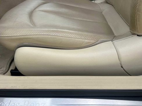 Used 2009 Mercedes-Benz CLK 550 Coupe image 24