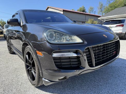 Used 2009 Porsche Cayenne GTS image 9