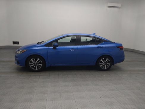 Used 2021 Nissan Versa SV FWD image 2